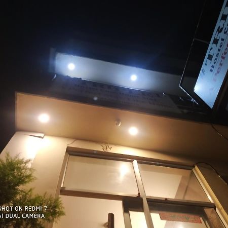 Triple1 Hostel & Homestay Ришикеш Экстерьер фото
