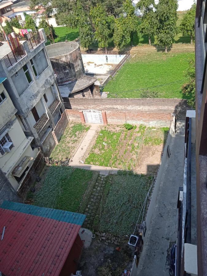 Triple1 Hostel & Homestay Ришикеш Экстерьер фото