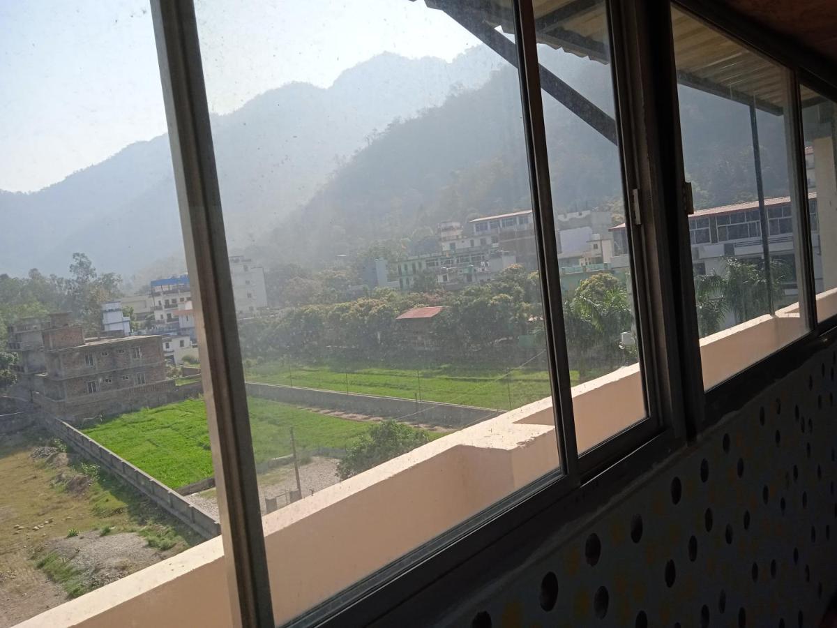 Triple1 Hostel & Homestay Ришикеш Экстерьер фото