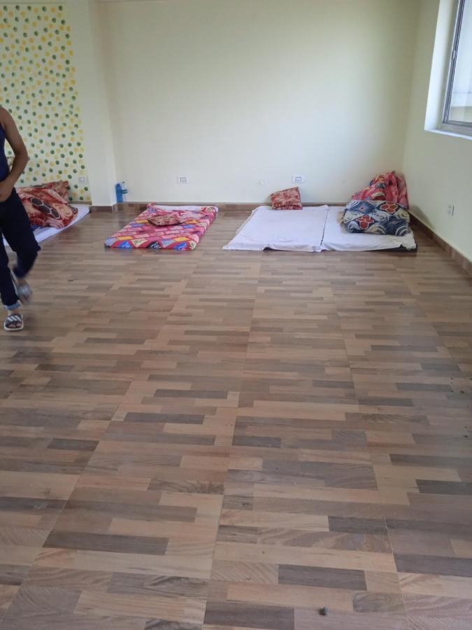 Triple1 Hostel & Homestay Ришикеш Экстерьер фото