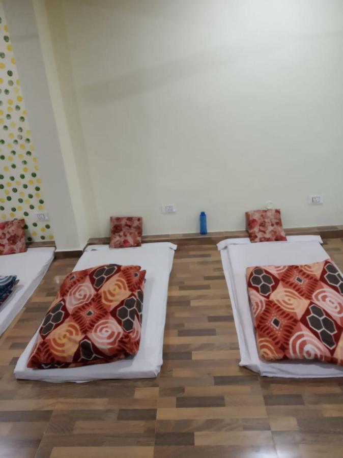 Triple1 Hostel & Homestay Ришикеш Экстерьер фото