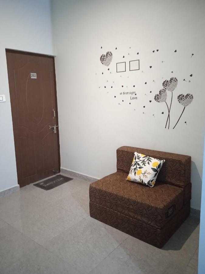 Triple1 Hostel & Homestay Ришикеш Экстерьер фото