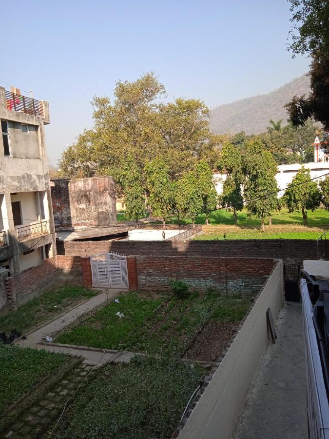 Triple1 Hostel & Homestay Ришикеш Экстерьер фото