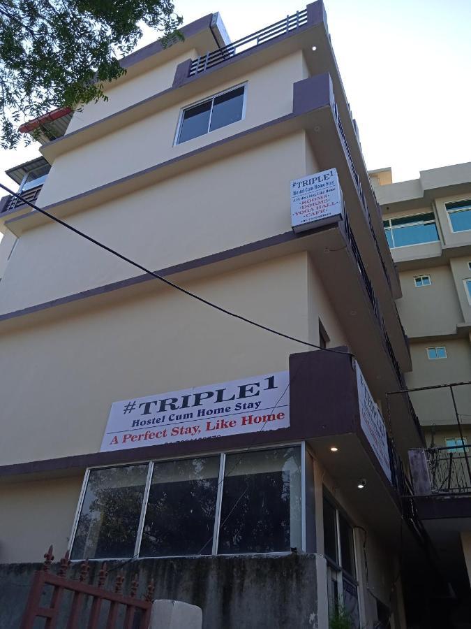 Triple1 Hostel & Homestay Ришикеш Экстерьер фото