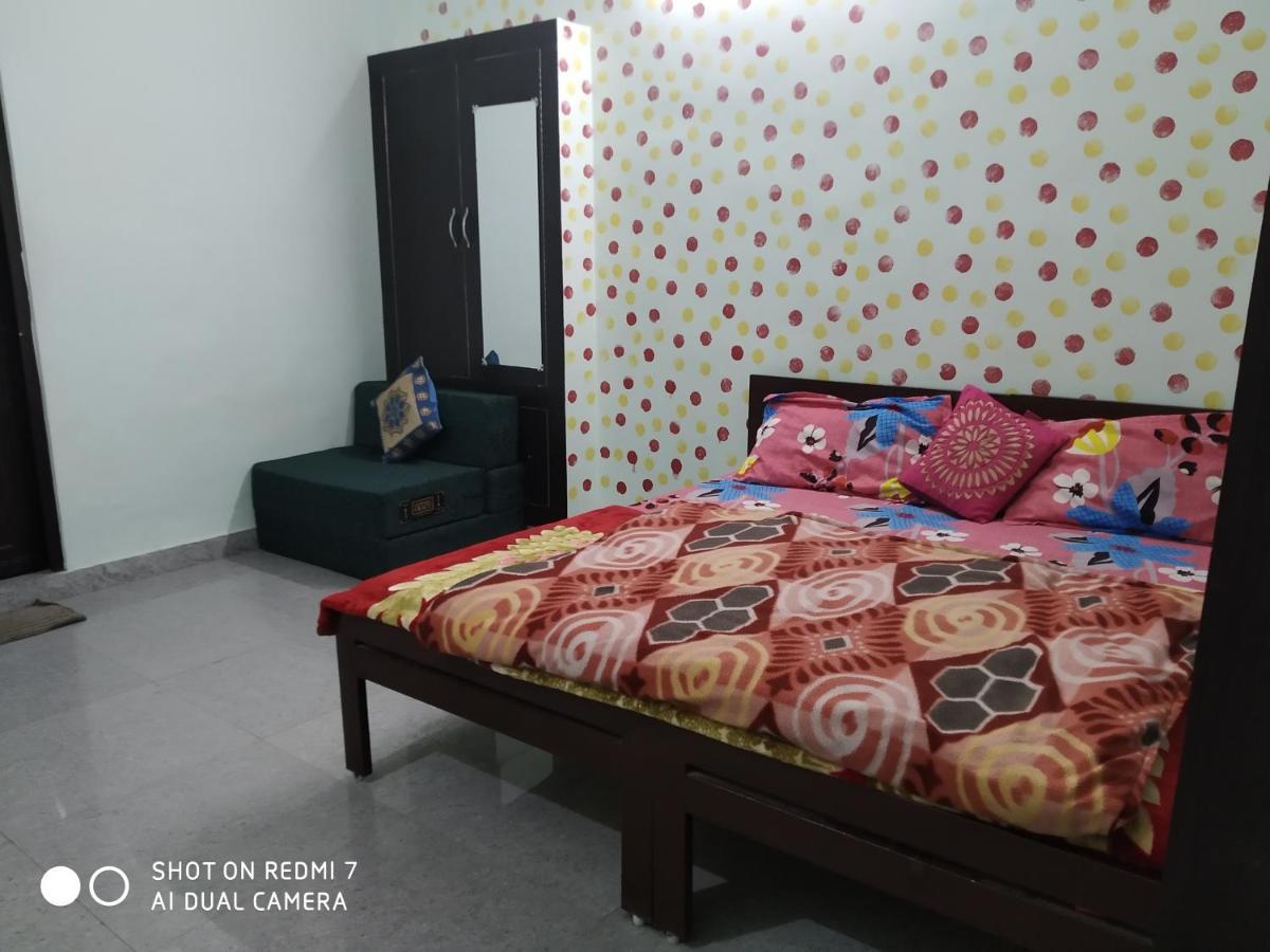 Triple1 Hostel & Homestay Ришикеш Экстерьер фото