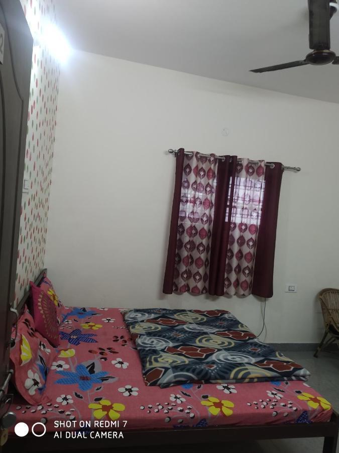 Triple1 Hostel & Homestay Ришикеш Экстерьер фото