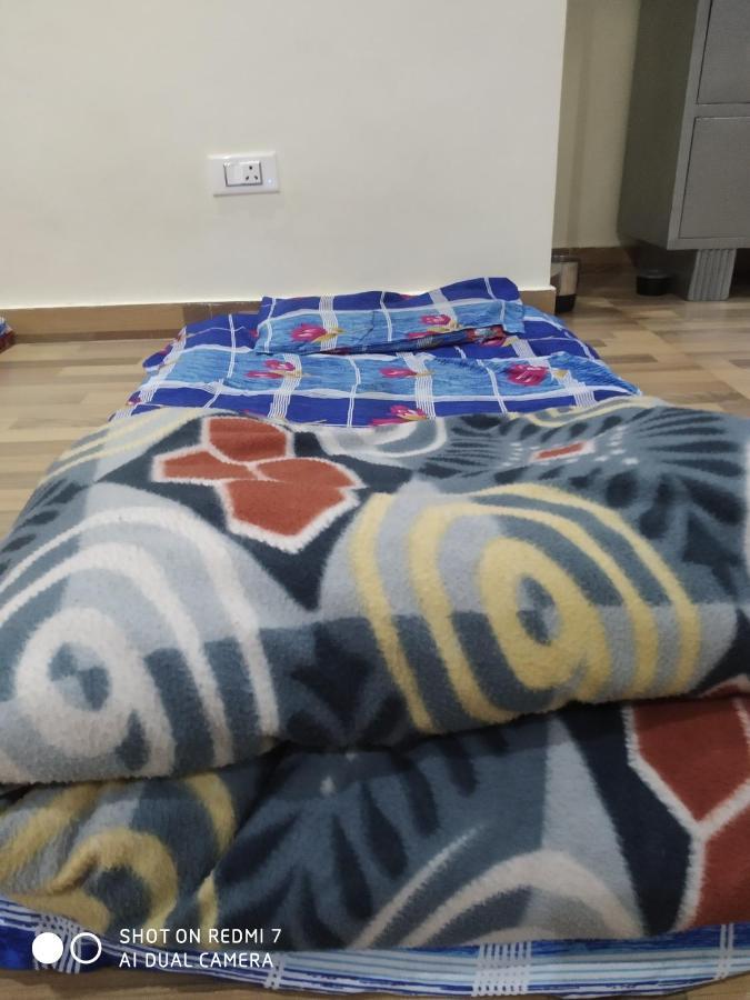 Triple1 Hostel & Homestay Ришикеш Экстерьер фото
